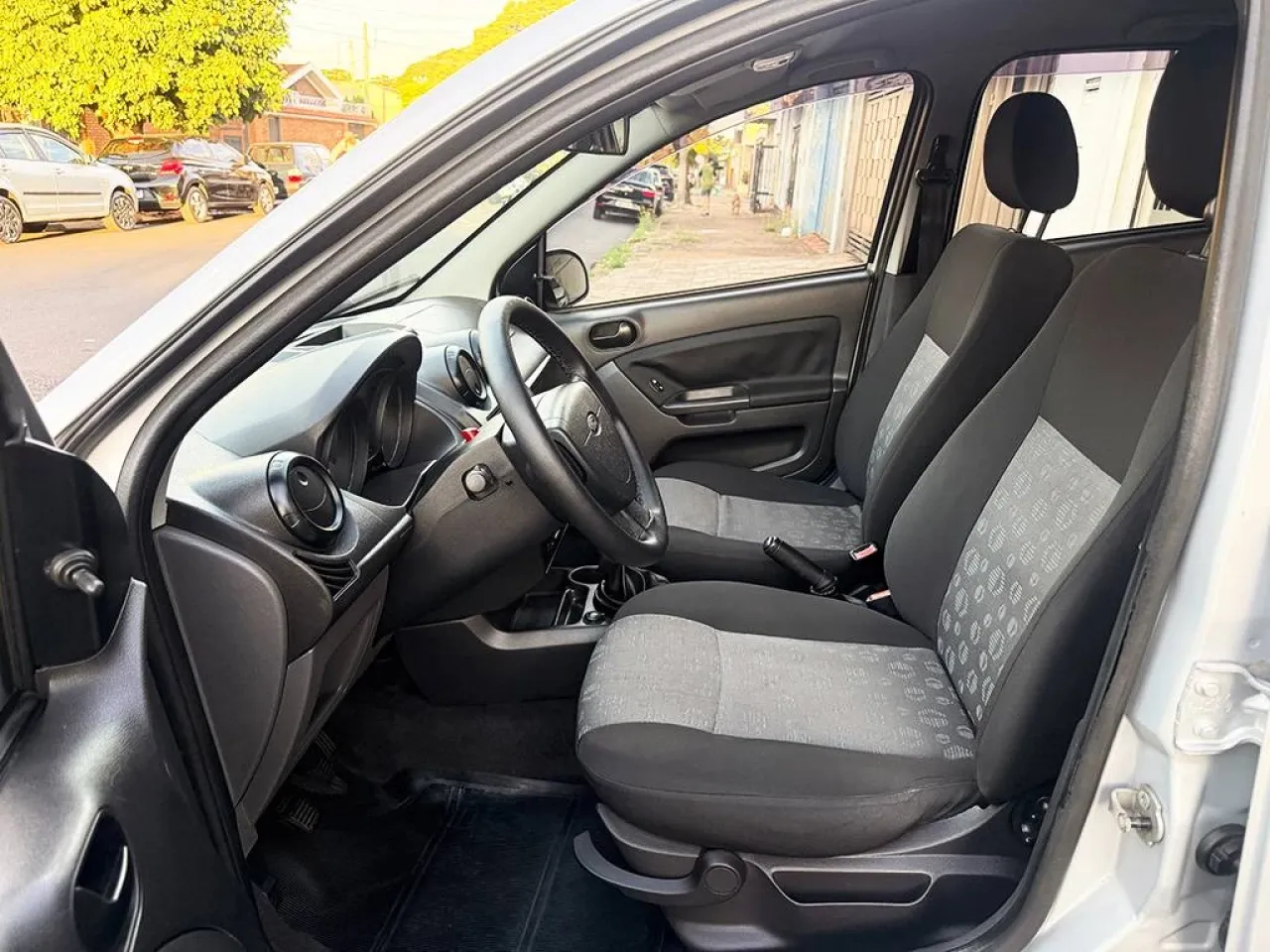 FORD FIESTA 1.0 MPI HATCH 8V