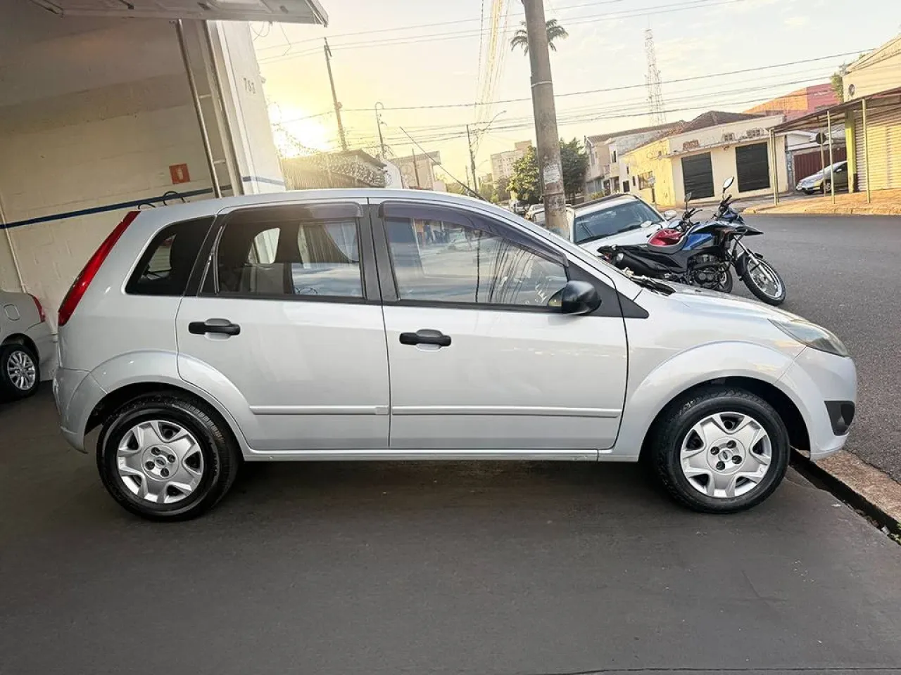 FORD FIESTA 1.0 MPI HATCH 8V