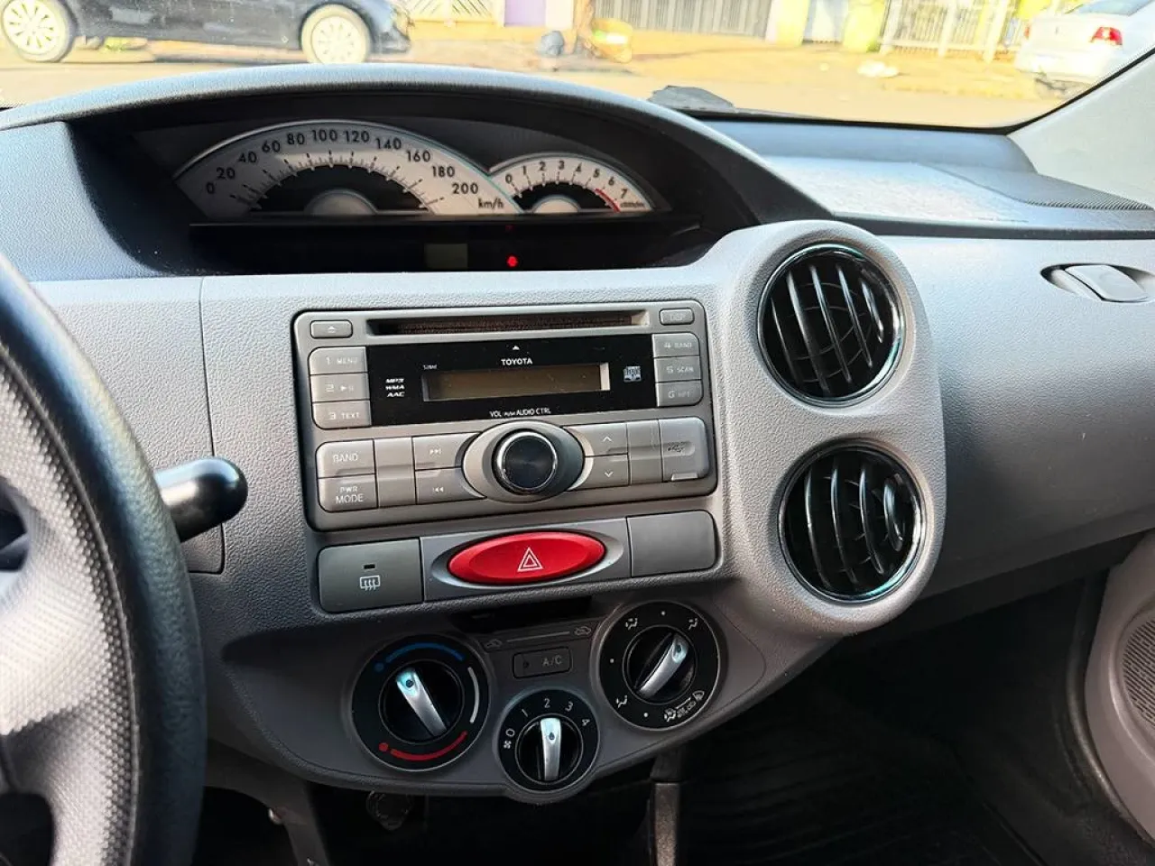 TOYOTA ETIOS 1.5 XLS SEDAN 16V
