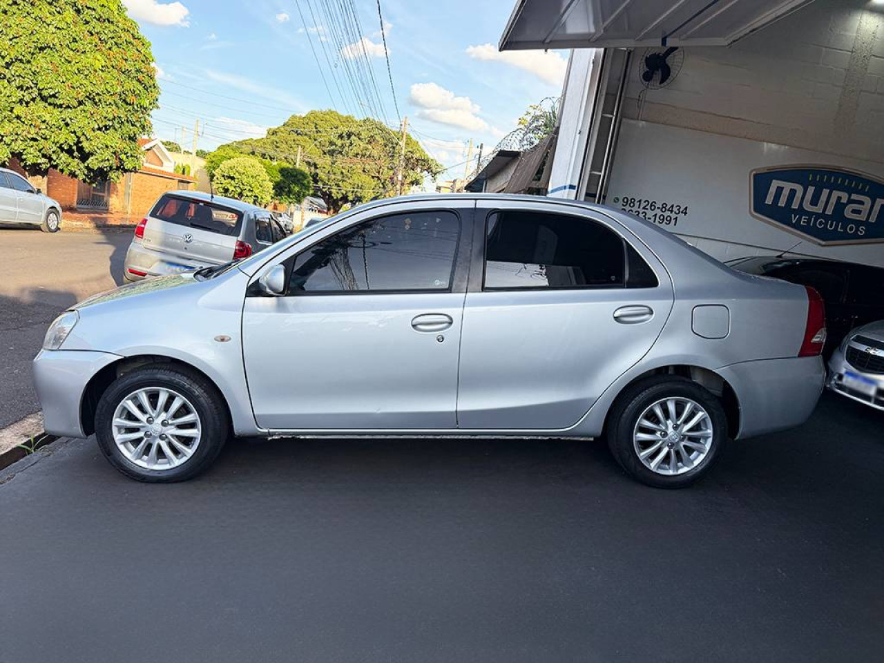 TOYOTA ETIOS 1.5 XLS SEDAN 16V