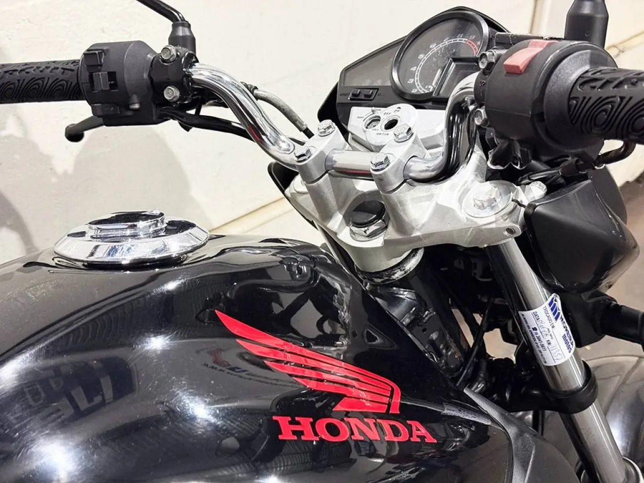 HONDA CB 300R