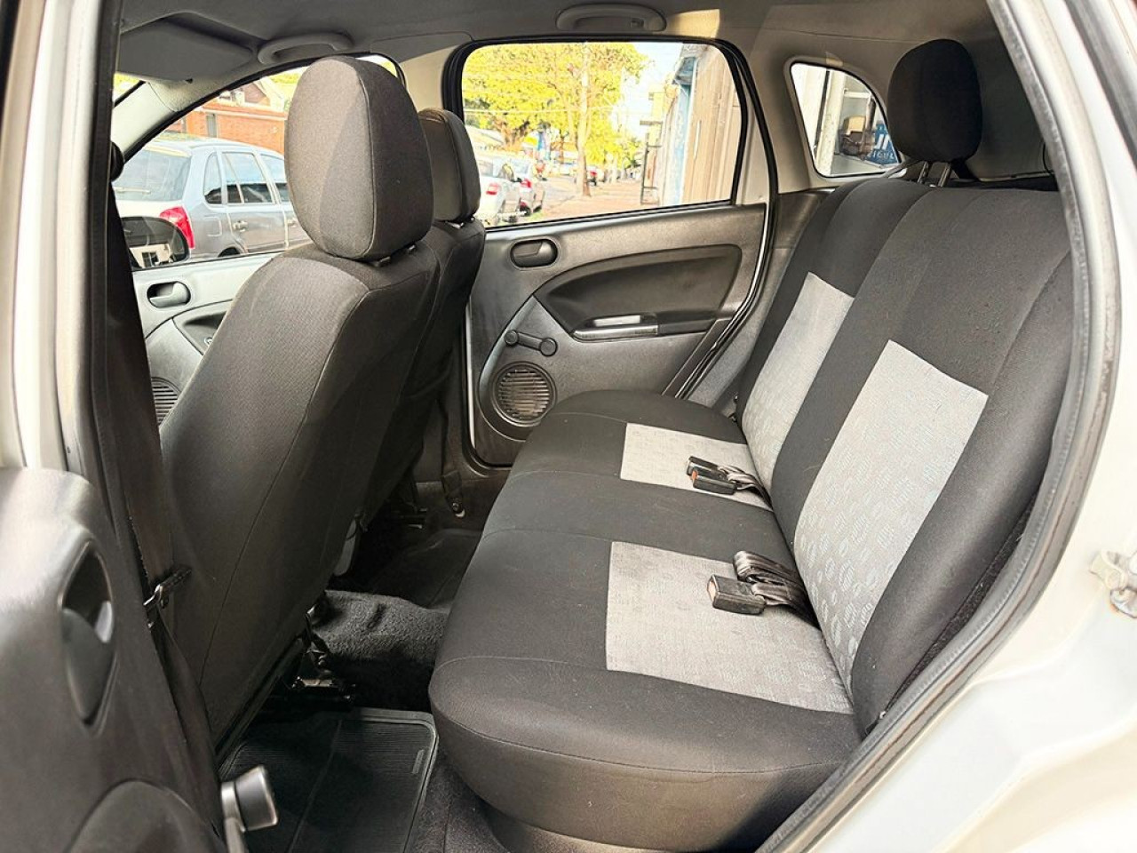 FORD FIESTA 1.0 ROCAM HATCH 8V