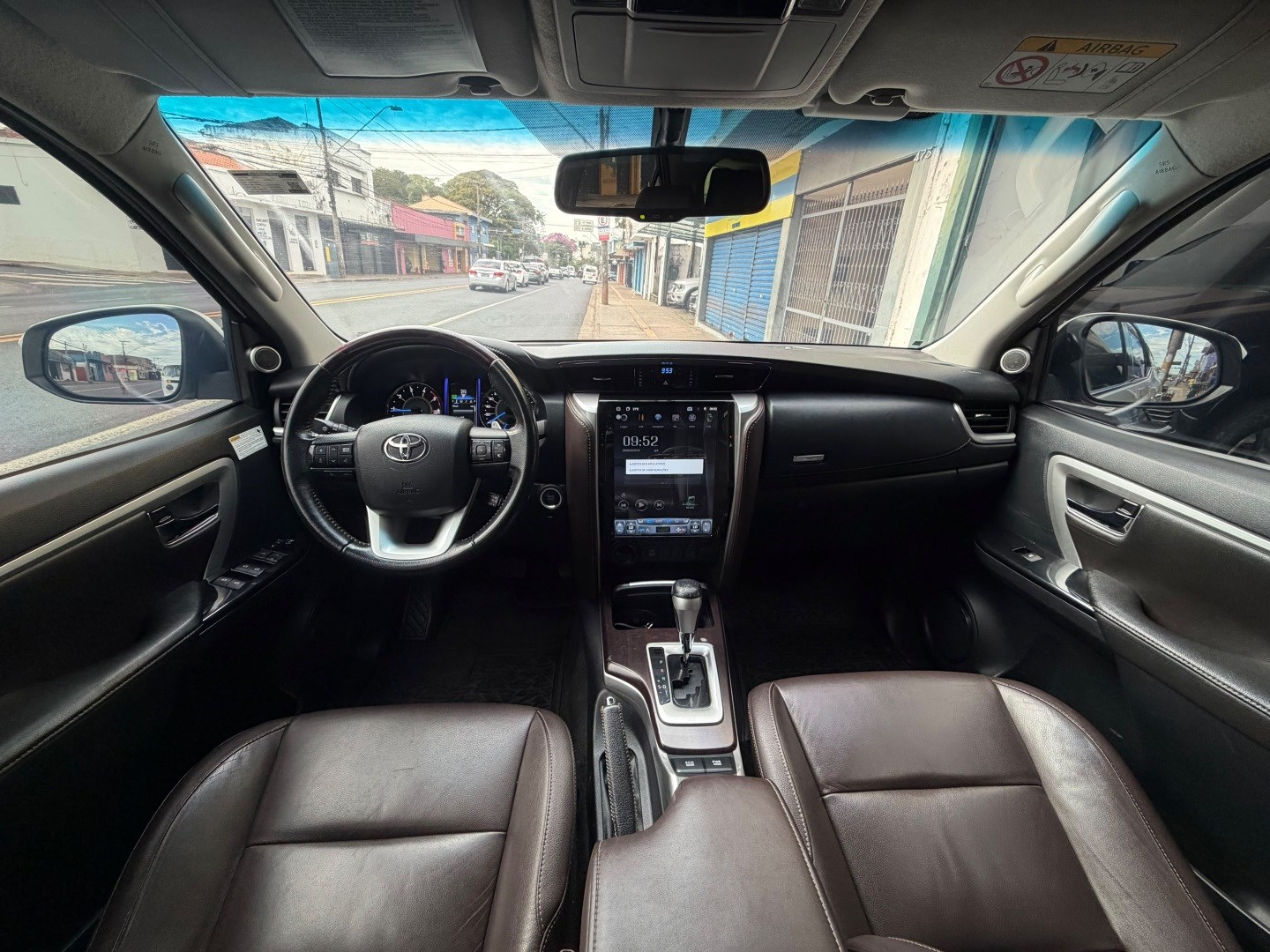 TOYOTA HILUX SW42.8 SRX 4X4 7 LUGARES 16V TURBO INTERCOOLER DIESEL 4P AUTOMÁTICO 2018