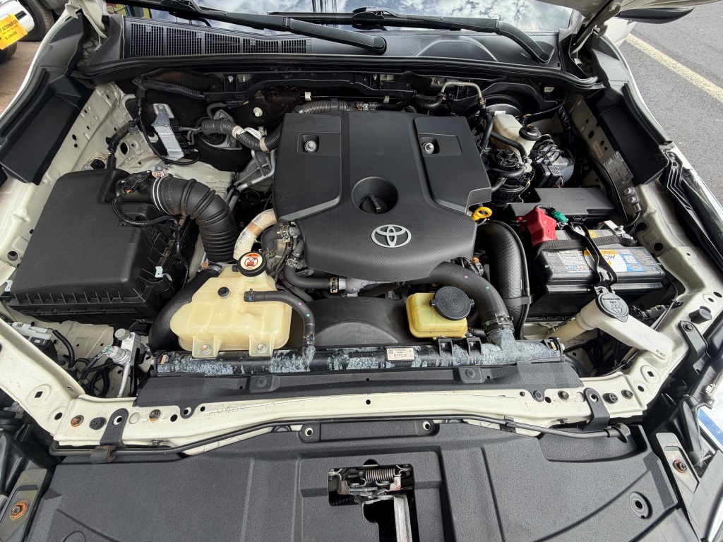 TOYOTA HILUX SW42.8 SRX 4X4 7 LUGARES 16V TURBO INTERCOOLER DIESEL 4P AUTOMÁTICO 2018