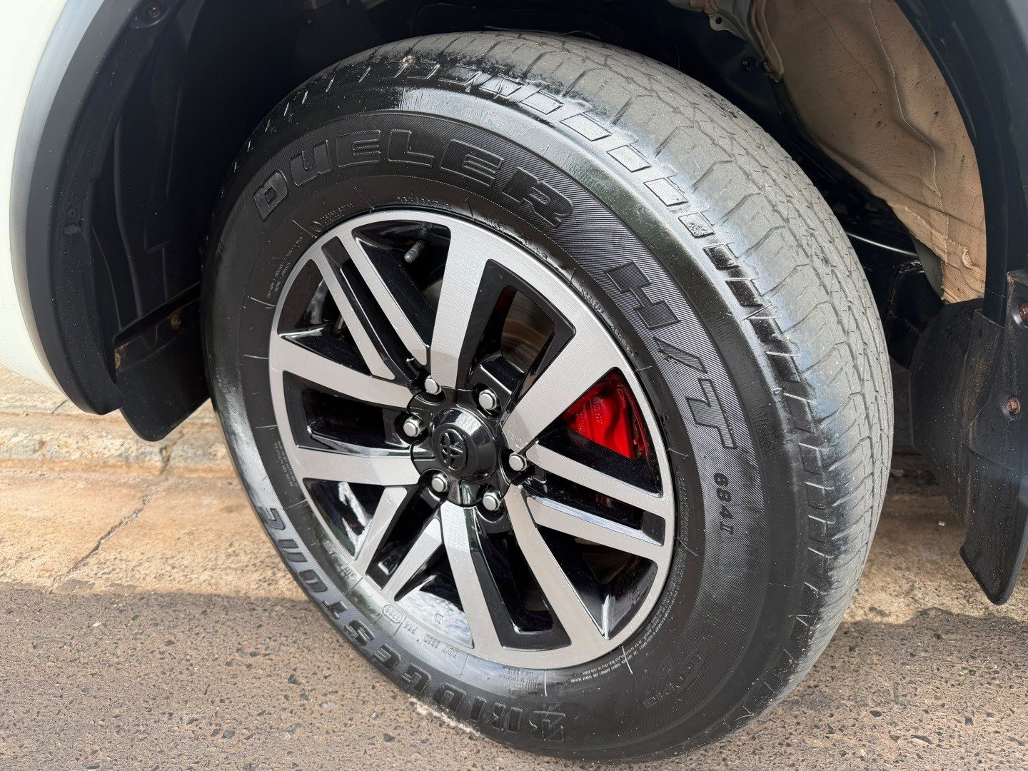 TOYOTA HILUX SW42.8 SRX 4X4 7 LUGARES 16V TURBO INTERCOOLER DIESEL 4P AUTOMÁTICO 2018