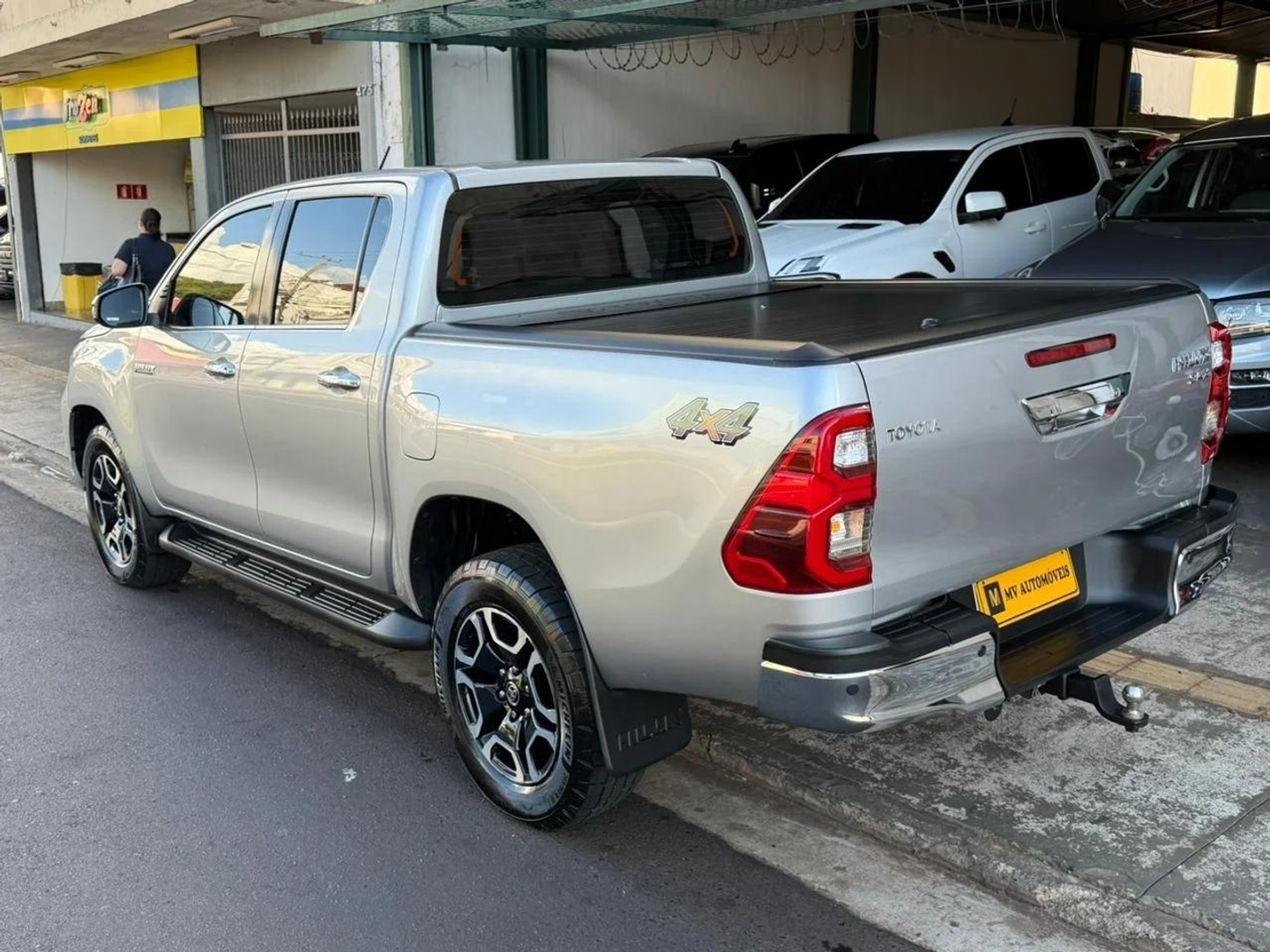TOYOTA HILUX2.8 D-4D TURBO DIESEL CD SRX LIMITED 4X4 AUTOMÁTICO 2023