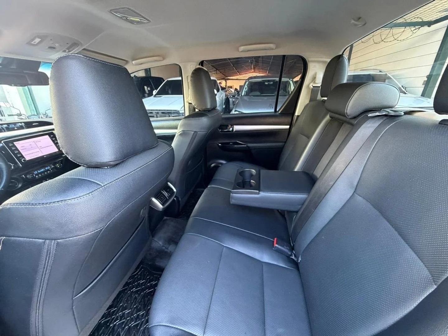 TOYOTA HILUX2.8 D-4D TURBO DIESEL CD SRX LIMITED 4X4 AUTOMÁTICO 2023