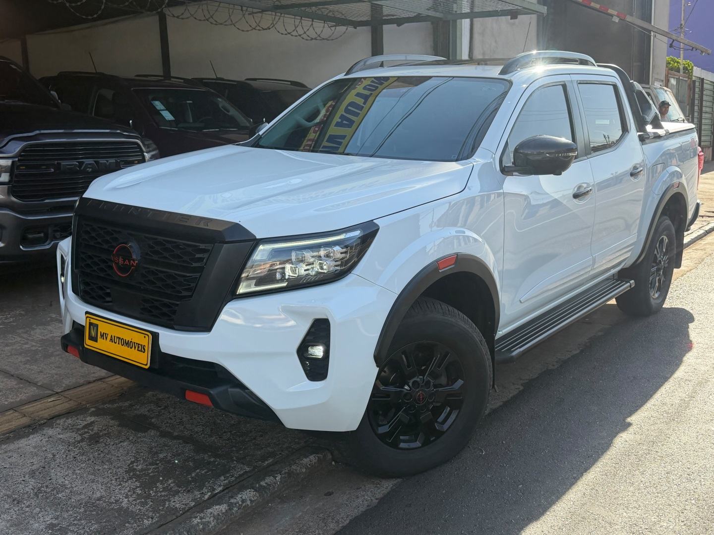 NISSAN FRONTIER2.3 16V TURBO DIESEL PRO4X CD 4X4 AUTOMÁTICO 2024