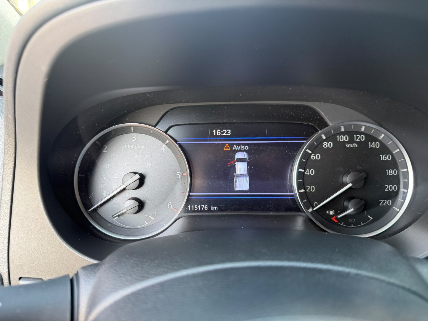 NISSAN FRONTIER2.3 16V TURBO DIESEL PRO4X CD 4X4 AUTOMÁTICO 2024