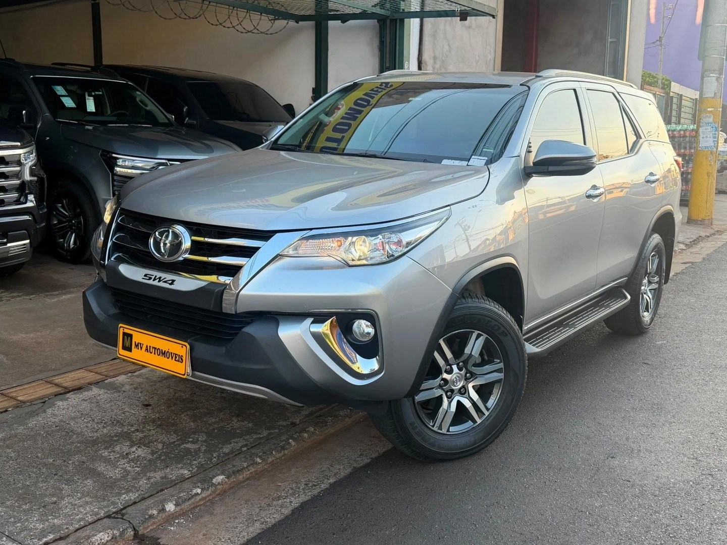 TOYOTA HILUX SW42.7 SRV 7 LUGARES 4X2 16V FLEX 4P AUTOMÁTICO 2020