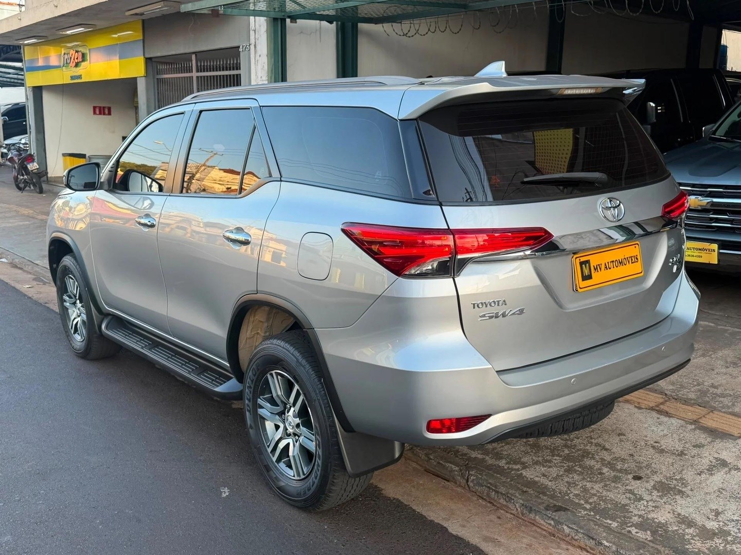 TOYOTA HILUX SW42.7 SRV 7 LUGARES 4X2 16V FLEX 4P AUTOMÁTICO 2020