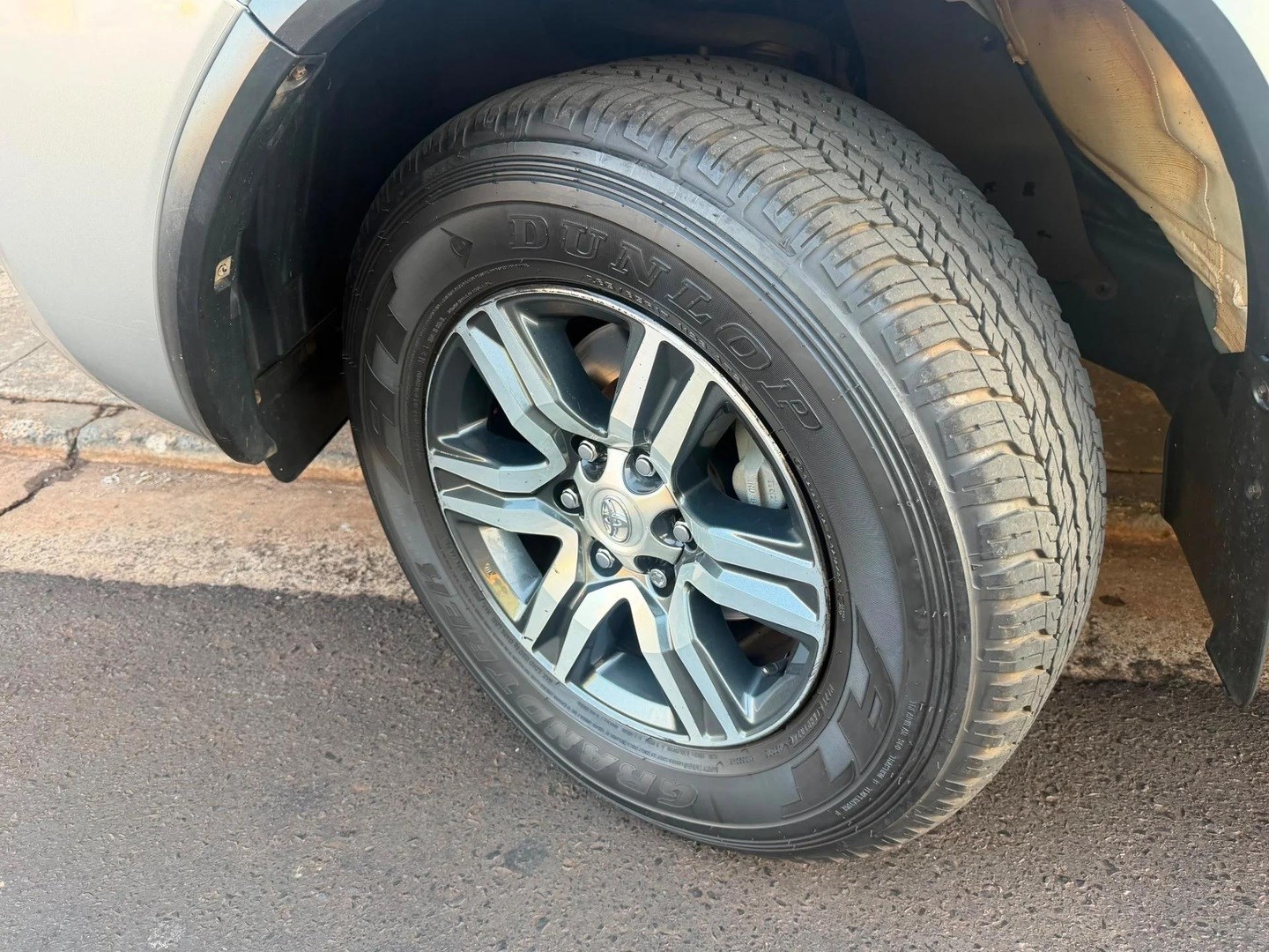 TOYOTA HILUX SW42.7 SRV 7 LUGARES 4X2 16V FLEX 4P AUTOMÁTICO 2020