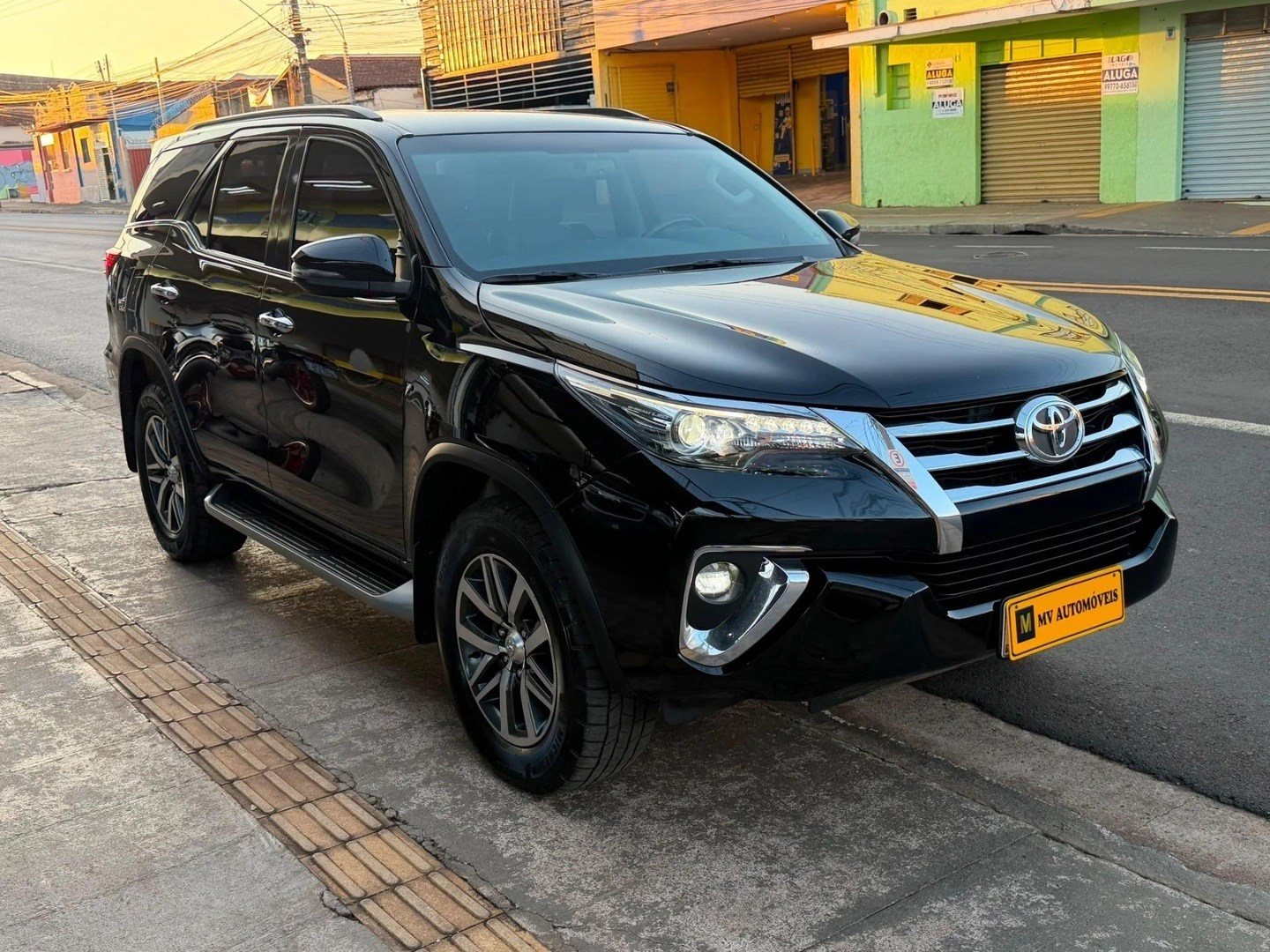 TOYOTA HILUX SW42.8 SRX 4X4 16V TURBO INTERCOOLER DIESEL 4P AUTOMÁTICO 2019