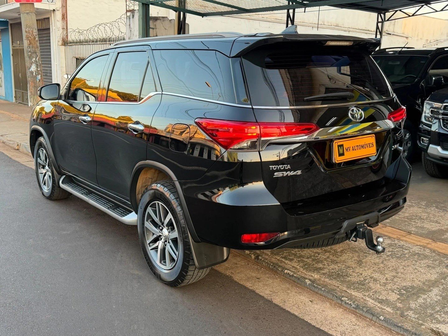 TOYOTA HILUX SW42.8 SRX 4X4 16V TURBO INTERCOOLER DIESEL 4P AUTOMÁTICO 2019