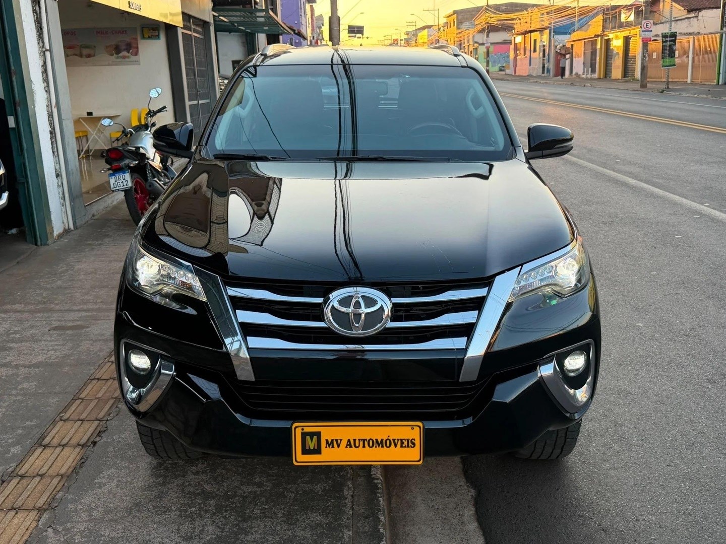 TOYOTA HILUX SW42.8 SRX 4X4 16V TURBO INTERCOOLER DIESEL 4P AUTOMÁTICO 2019