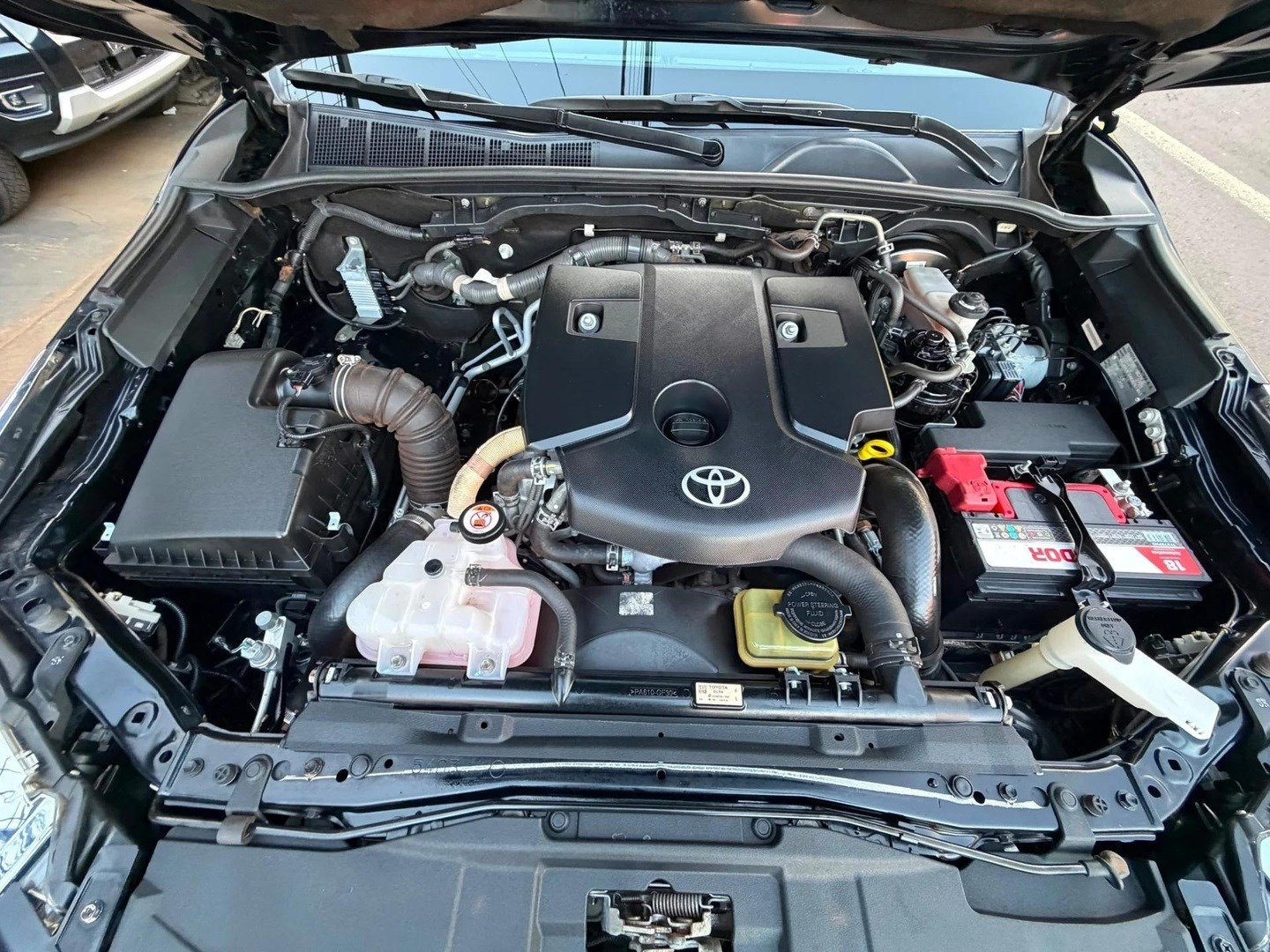 TOYOTA HILUX SW42.8 SRX 4X4 16V TURBO INTERCOOLER DIESEL 4P AUTOMÁTICO 2019