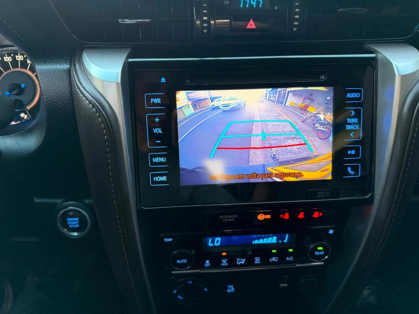 TOYOTA HILUX SW42.8 SRX 4X4 16V TURBO INTERCOOLER DIESEL 4P AUTOMÁTICO 2019