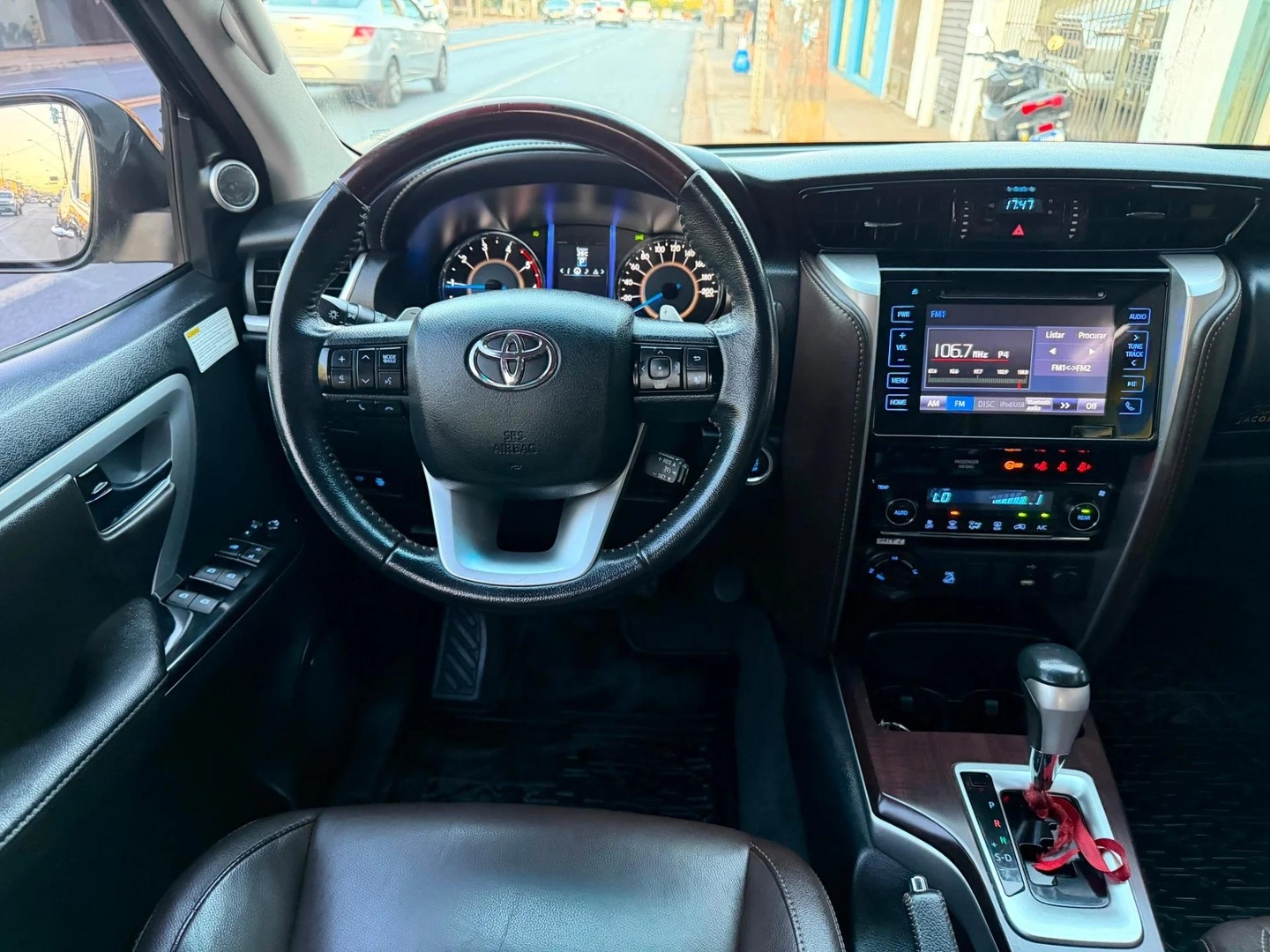 TOYOTA HILUX SW42.8 SRX 4X4 16V TURBO INTERCOOLER DIESEL 4P AUTOMÁTICO 2019