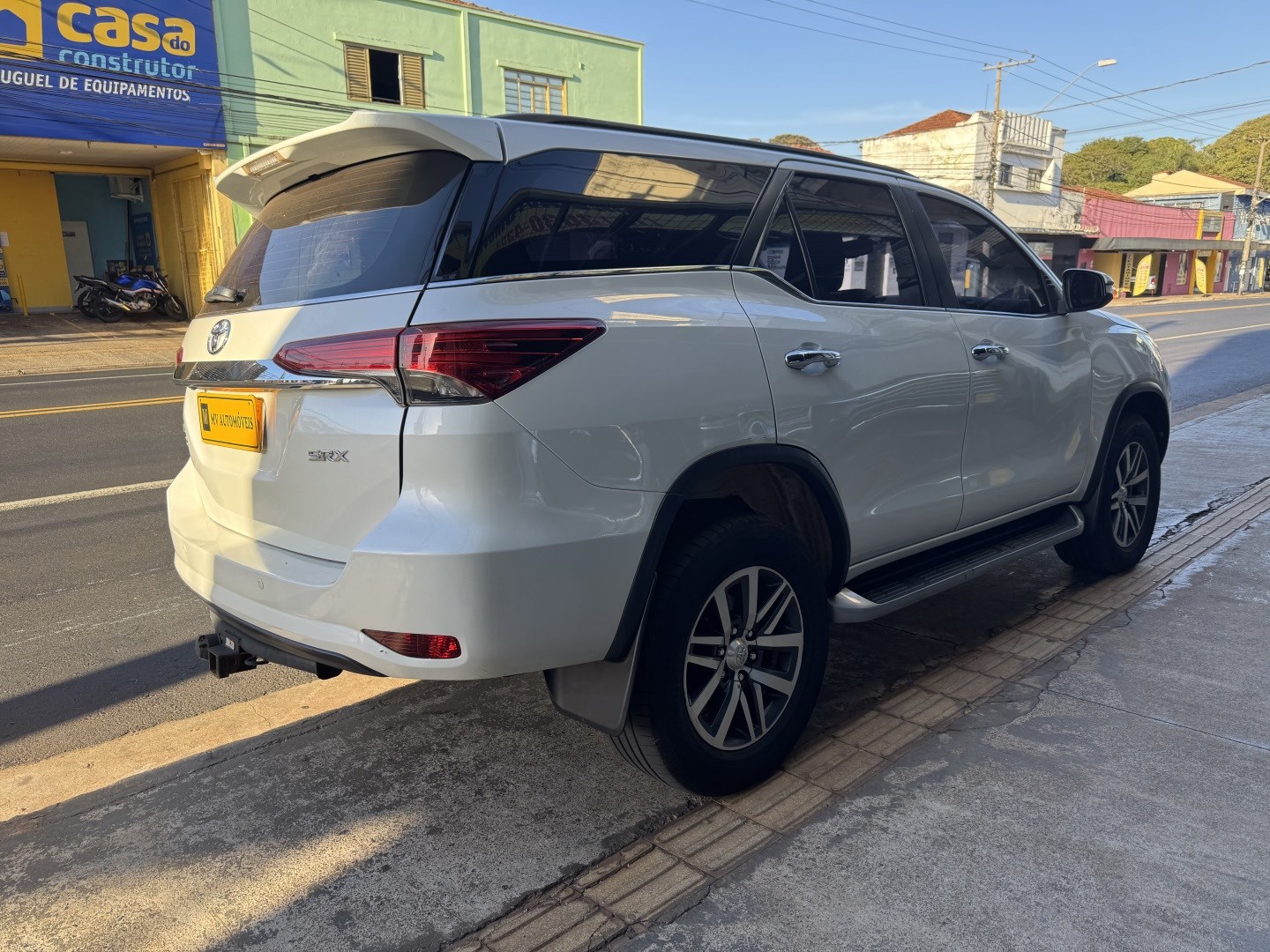 TOYOTA HILUX SW42.8 SRX 4X4 16V TURBO INTERCOOLER DIESEL 4P AUTOMÁTICO 2017