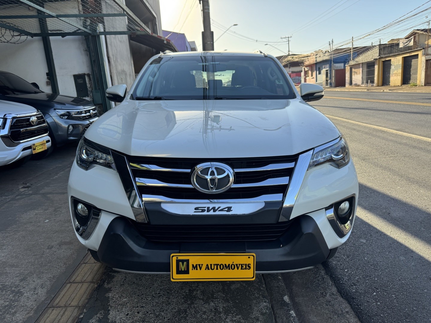 TOYOTA HILUX SW42.8 SRX 4X4 16V TURBO INTERCOOLER DIESEL 4P AUTOMÁTICO 2017