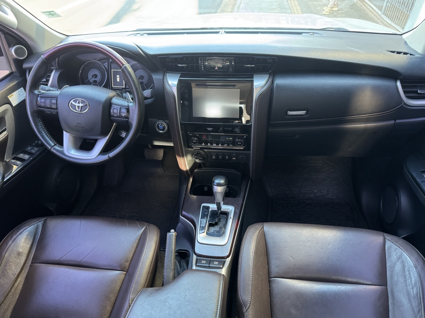 TOYOTA HILUX SW42.8 SRX 4X4 16V TURBO INTERCOOLER DIESEL 4P AUTOMÁTICO 2017