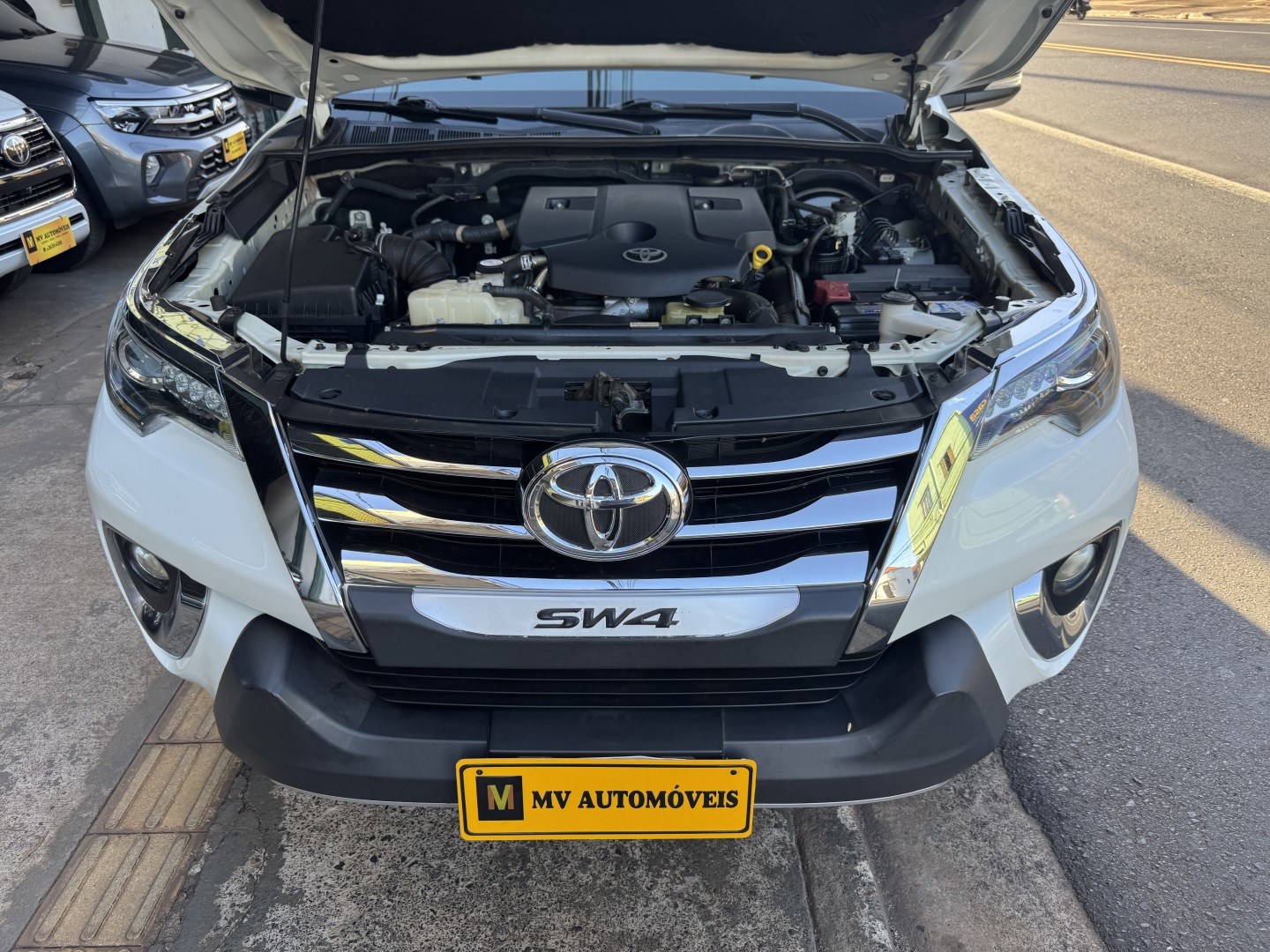 TOYOTA HILUX SW42.8 SRX 4X4 16V TURBO INTERCOOLER DIESEL 4P AUTOMÁTICO 2017