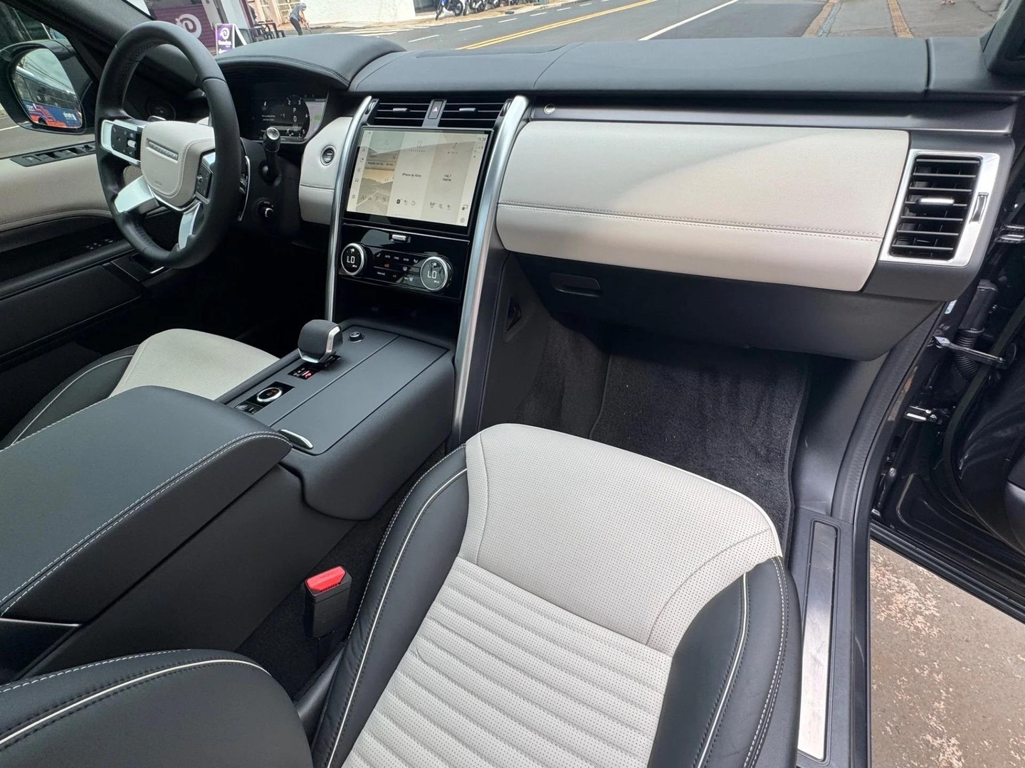 LAND ROVER DISCOVERY3.0 D300 TURBO DIESEL MHEV METROPOLITAN EDITION AUTOMÁTICO 2024