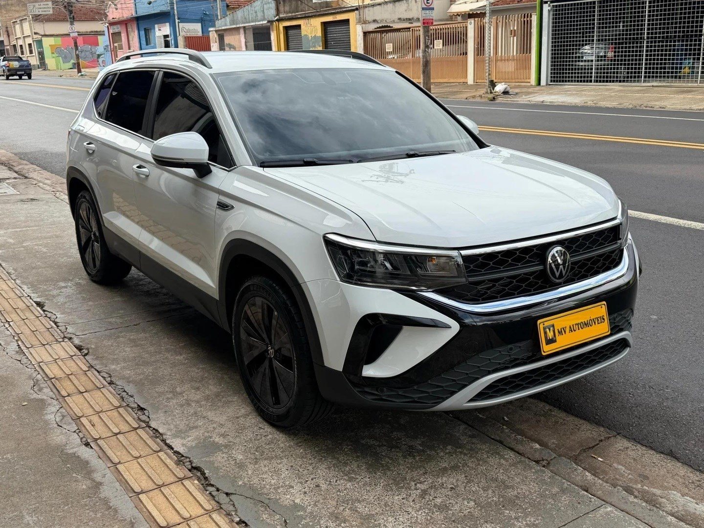 VOLKSWAGEN TAOS1.4 250 TSI TOTAL FLEX COMFORTLINE AUTOMÁTICO 2024