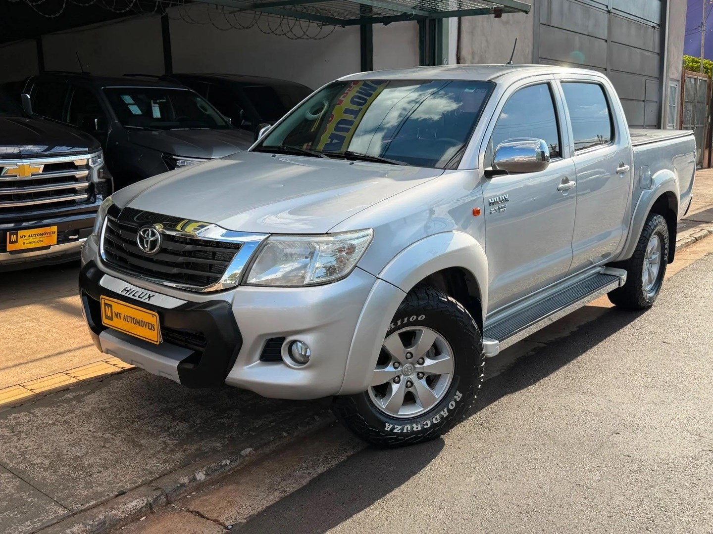 TOYOTA HILUX2.7 SR 4X2 CD 16V FLEX 4P AUTOMÁTICO 2015