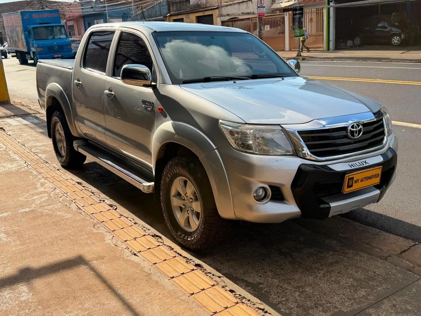 TOYOTA HILUX2.7 SR 4X2 CD 16V FLEX 4P AUTOMÁTICO 2015