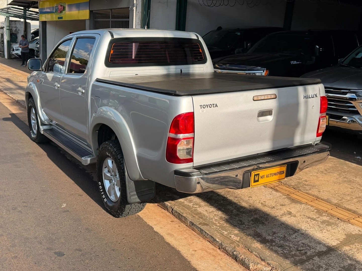 TOYOTA HILUX2.7 SR 4X2 CD 16V FLEX 4P AUTOMÁTICO 2015