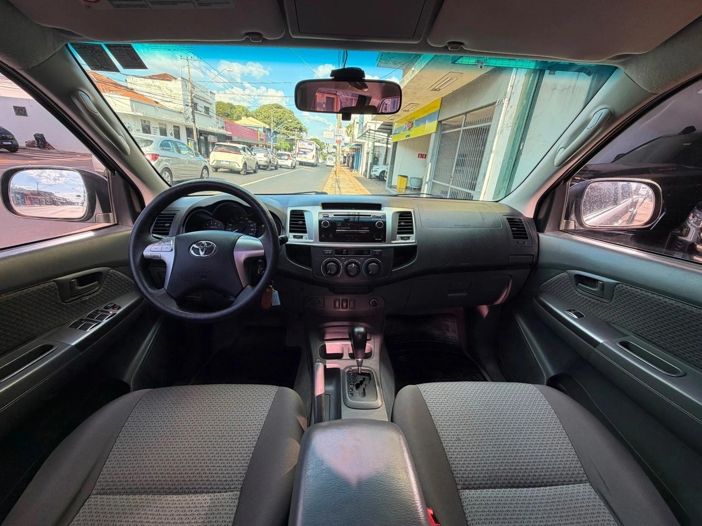 TOYOTA HILUX2.7 SR 4X2 CD 16V FLEX 4P AUTOMÁTICO 2015