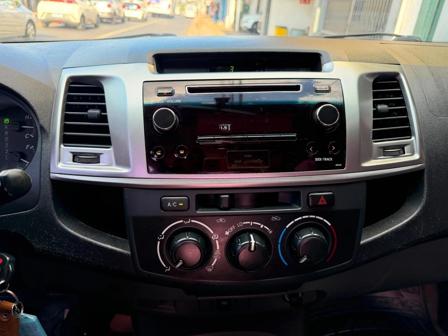 TOYOTA HILUX2.7 SR 4X2 CD 16V FLEX 4P AUTOMÁTICO 2015