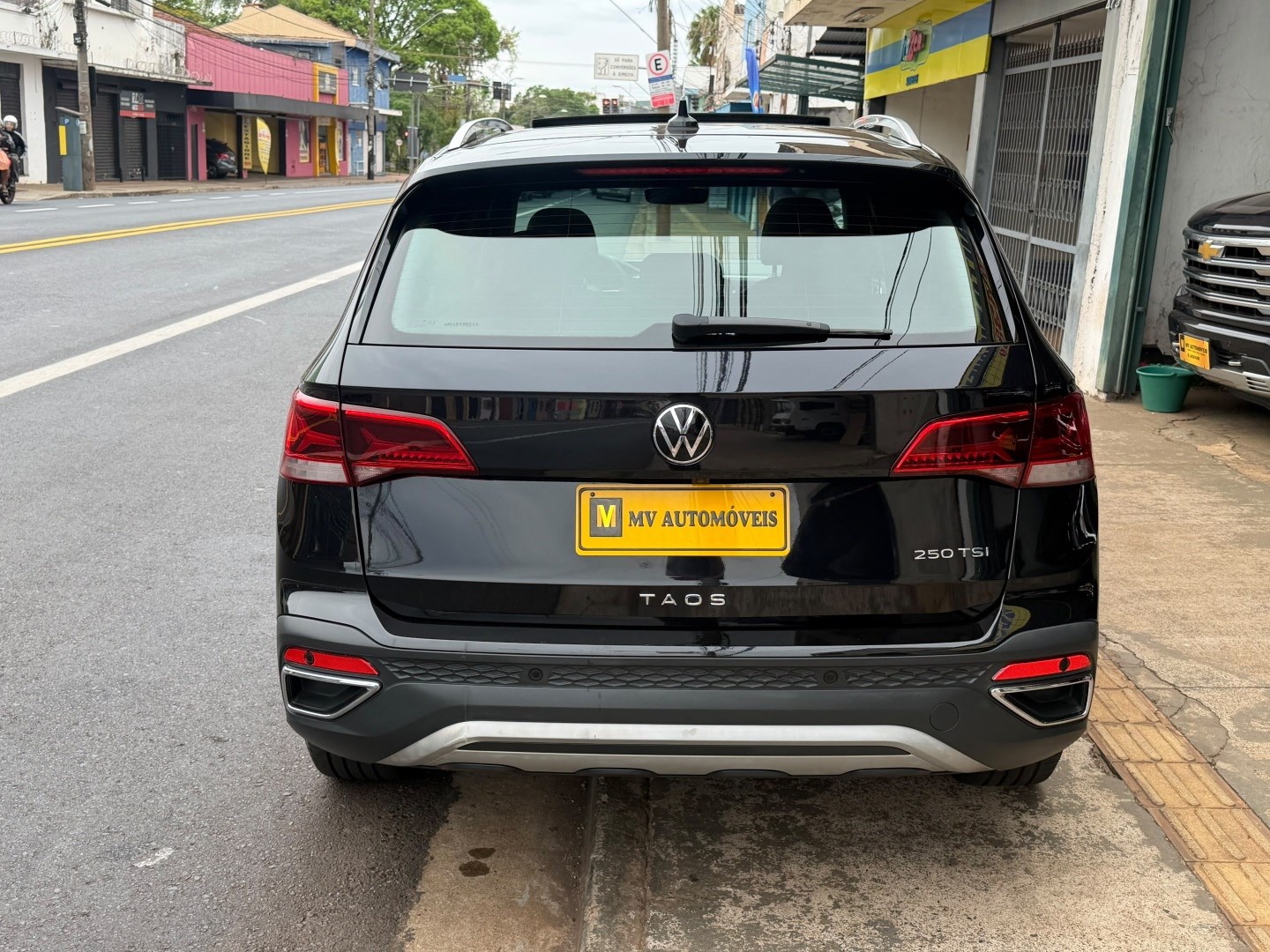 VOLKSWAGEN TAOS1.4 250 TSI TOTAL FLEX HIGHLINE AUTOMÁTICO 2022