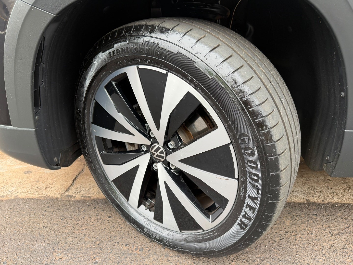 VOLKSWAGEN TAOS1.4 250 TSI TOTAL FLEX HIGHLINE AUTOMÁTICO 2022