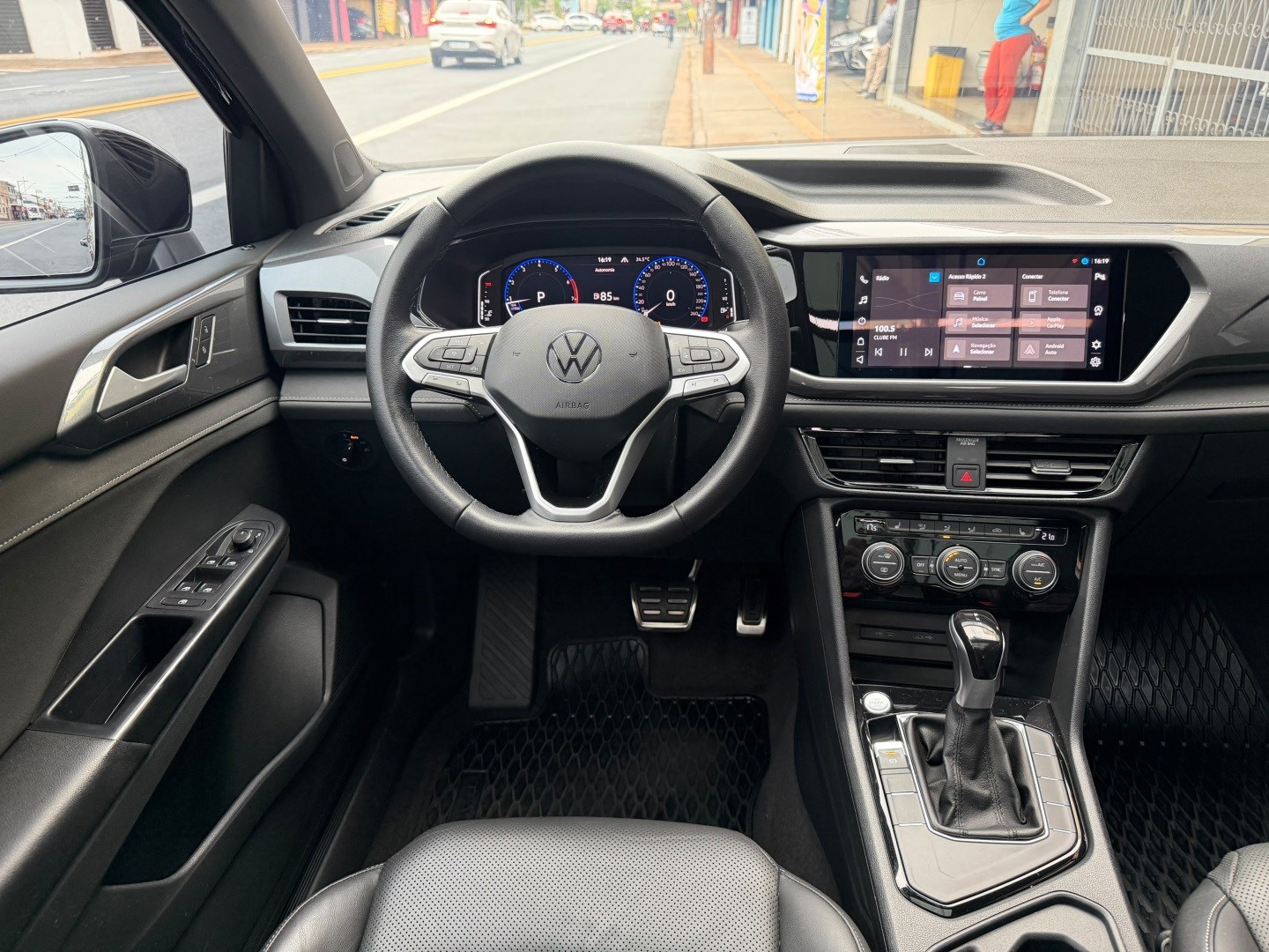 VOLKSWAGEN TAOS1.4 250 TSI TOTAL FLEX HIGHLINE AUTOMÁTICO 2022