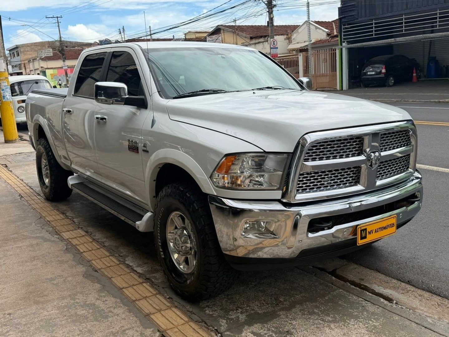 RAM 25006.7 LARAMIE 4X4 CD I6 TURBO DIESEL 4P AUTOMÁTICO 2012