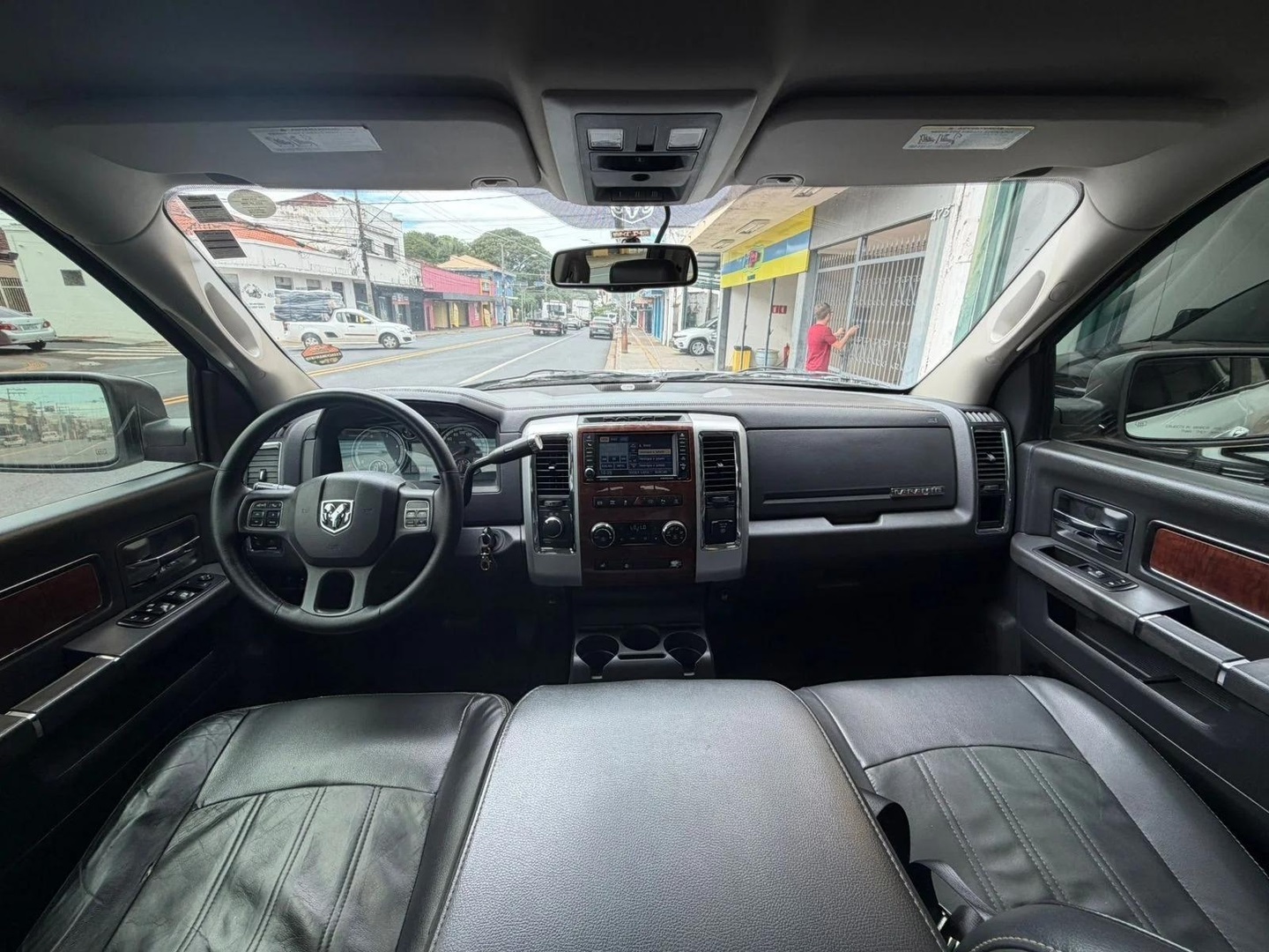 RAM 25006.7 LARAMIE 4X4 CD I6 TURBO DIESEL 4P AUTOMÁTICO 2012