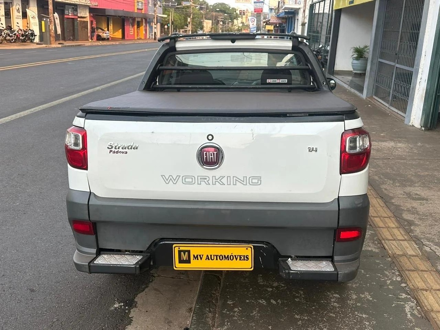 FIAT STRADA1.4 MPI WORKING CE 8V FLEX 2P MANUAL 2015