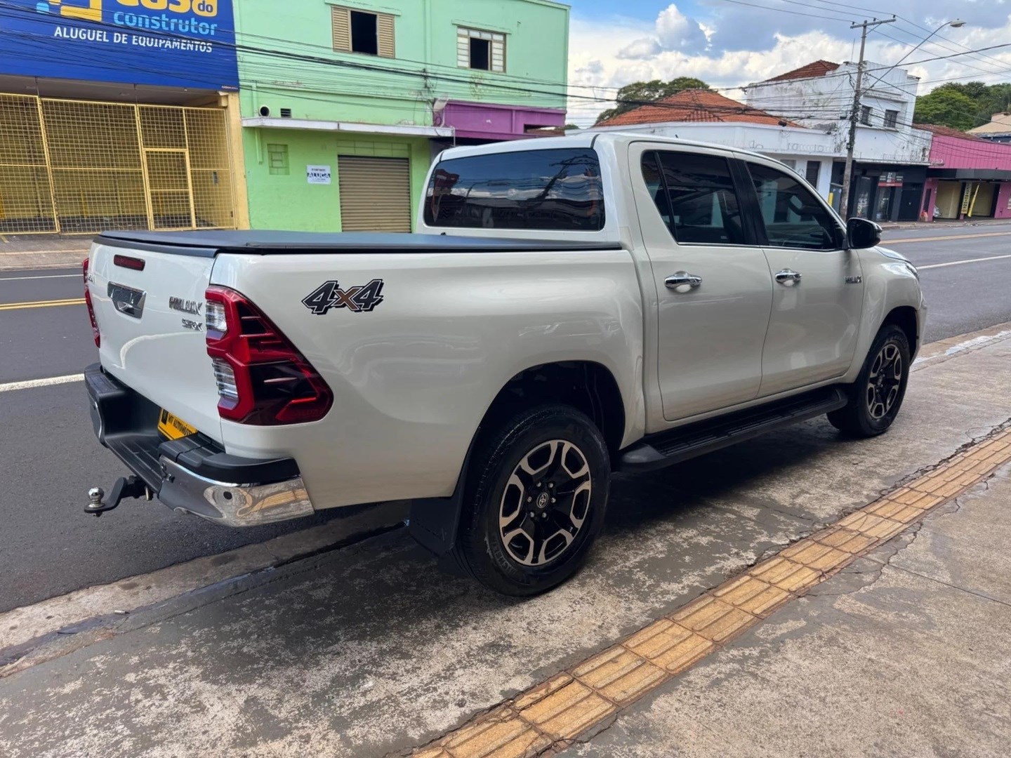 TOYOTA HILUX2.8 D-4D TURBO DIESEL CD SRX 4X4 AUTOMÁTICO 2021