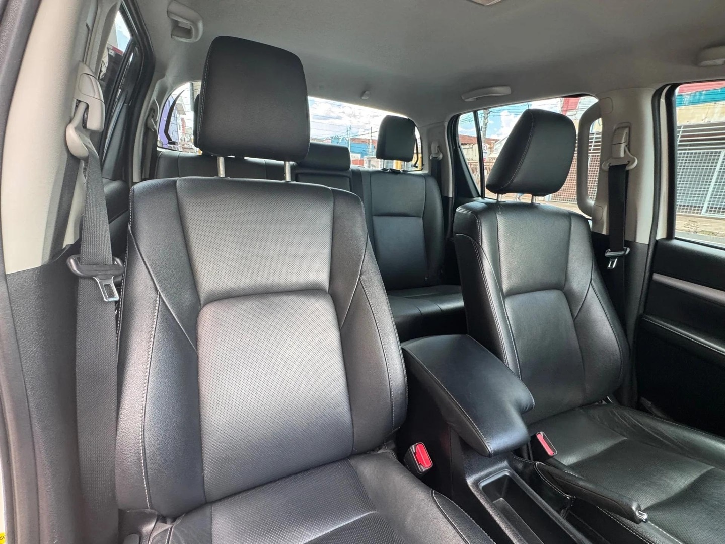 TOYOTA HILUX2.8 D-4D TURBO DIESEL CD SRX 4X4 AUTOMÁTICO 2021