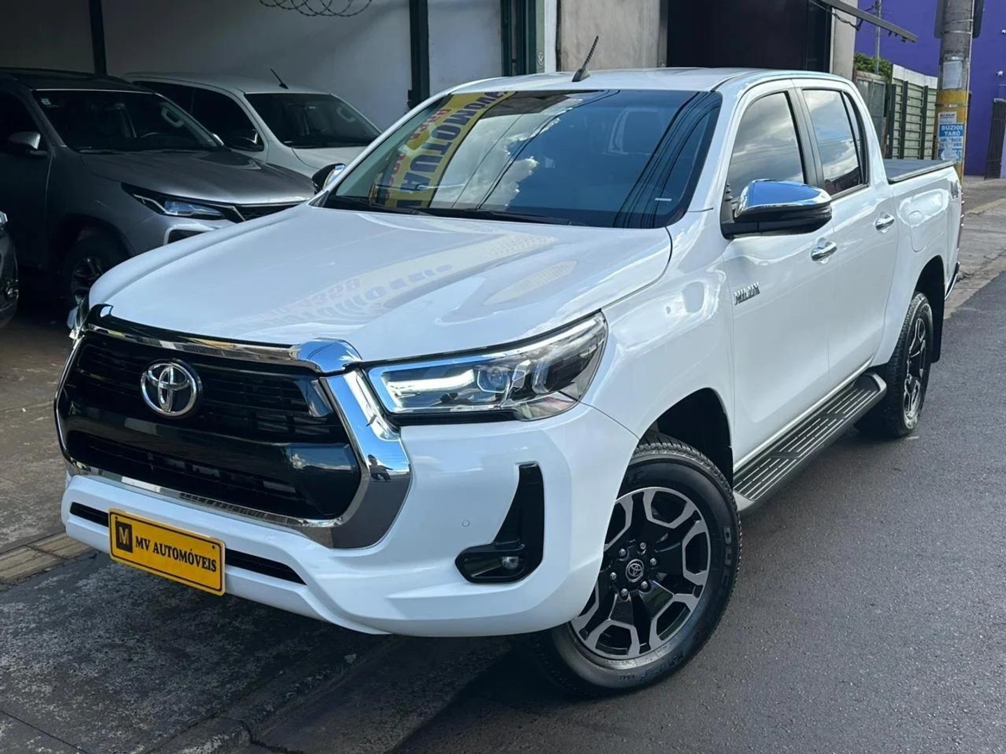TOYOTA HILUX2.8 D-4D TURBO DIESEL CD SRV 4X4 AUTOMÁTICO 2025