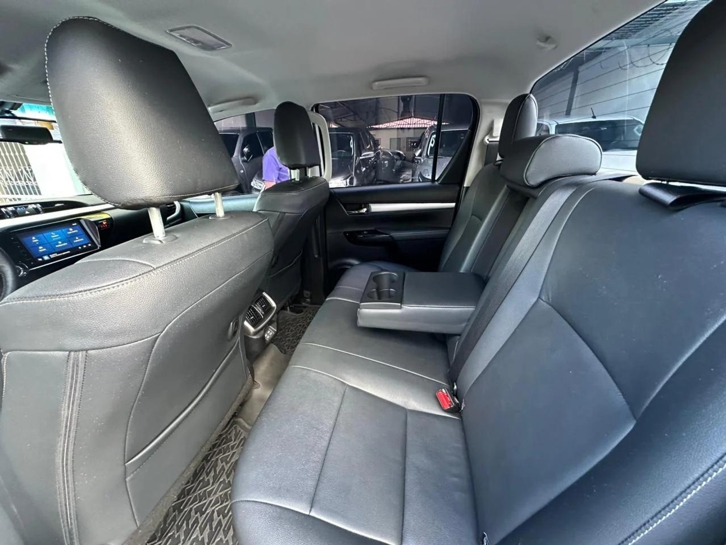 TOYOTA HILUX2.8 D-4D TURBO DIESEL CD SRV 4X4 AUTOMÁTICO 2025