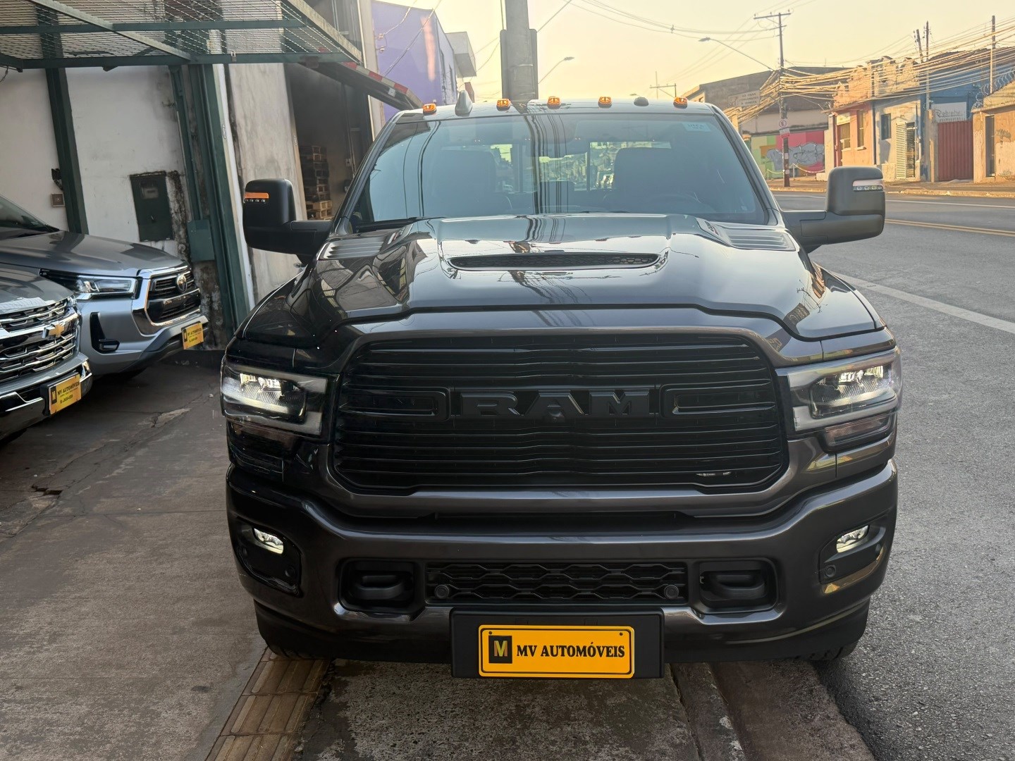RAM 25006.7 I6 TURBO DIESEL LARAMIE NIGHT EDITION CD 4X4 AUTOMÁTICO 2024