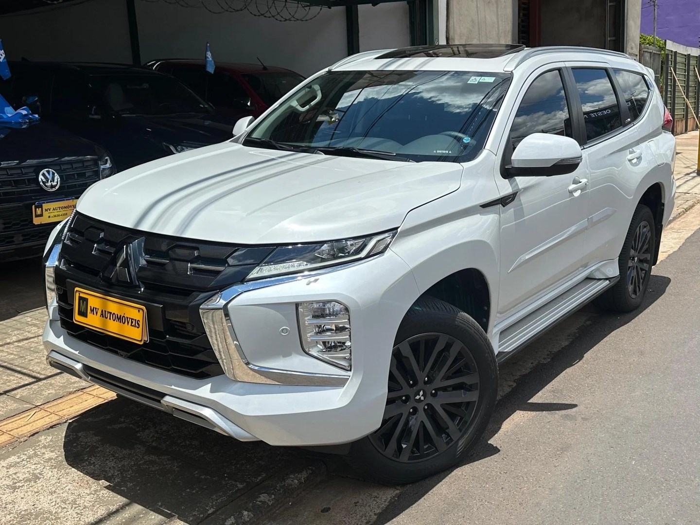 MITSUBISHI PAJERO SPORT2.4 16V MIVEC TURBO DIESEL LEGEND BLACK AWD AUTOMÁTICO 2025