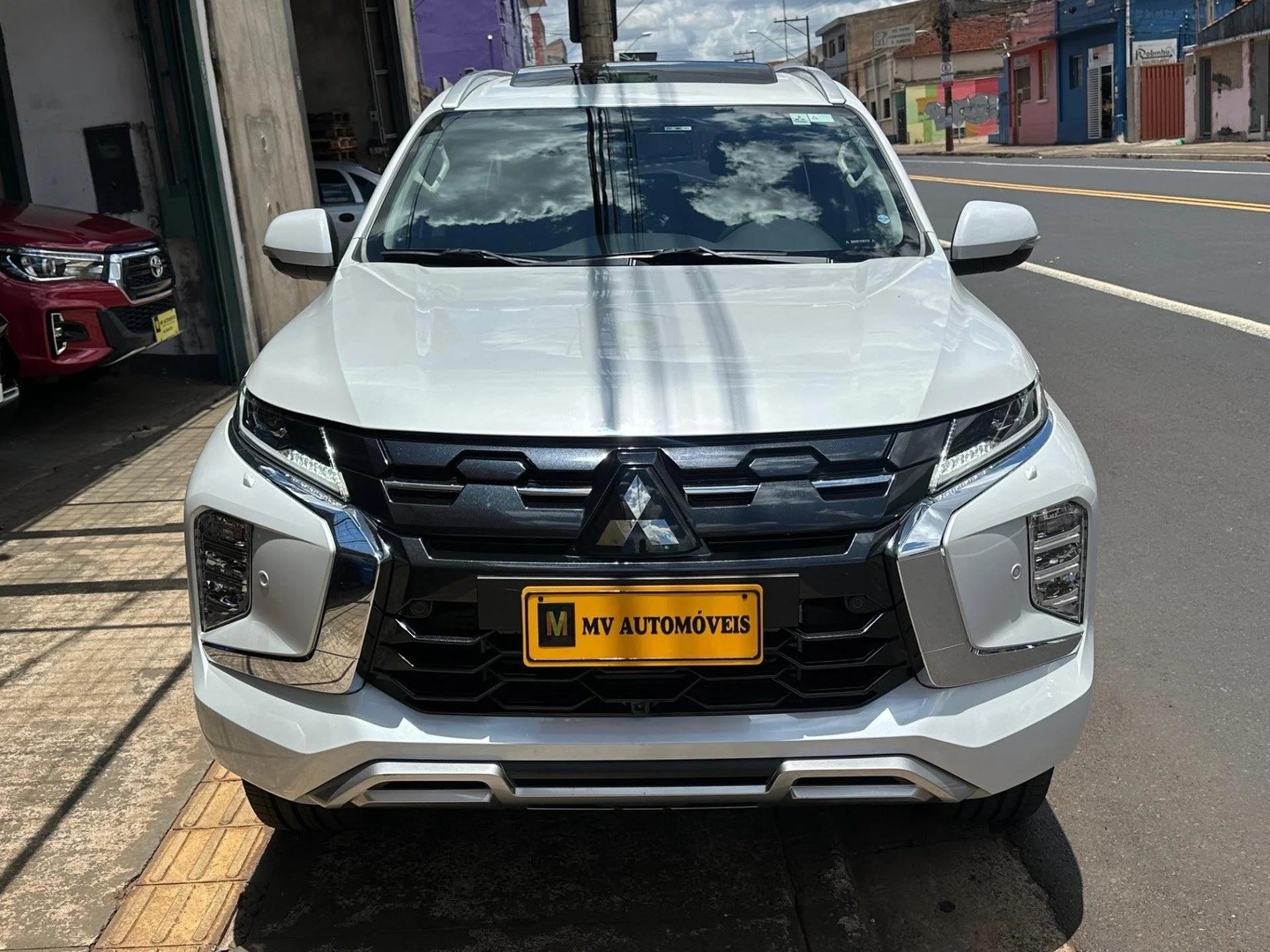 MITSUBISHI PAJERO SPORT2.4 16V MIVEC TURBO DIESEL LEGEND BLACK AWD AUTOMÁTICO 2025