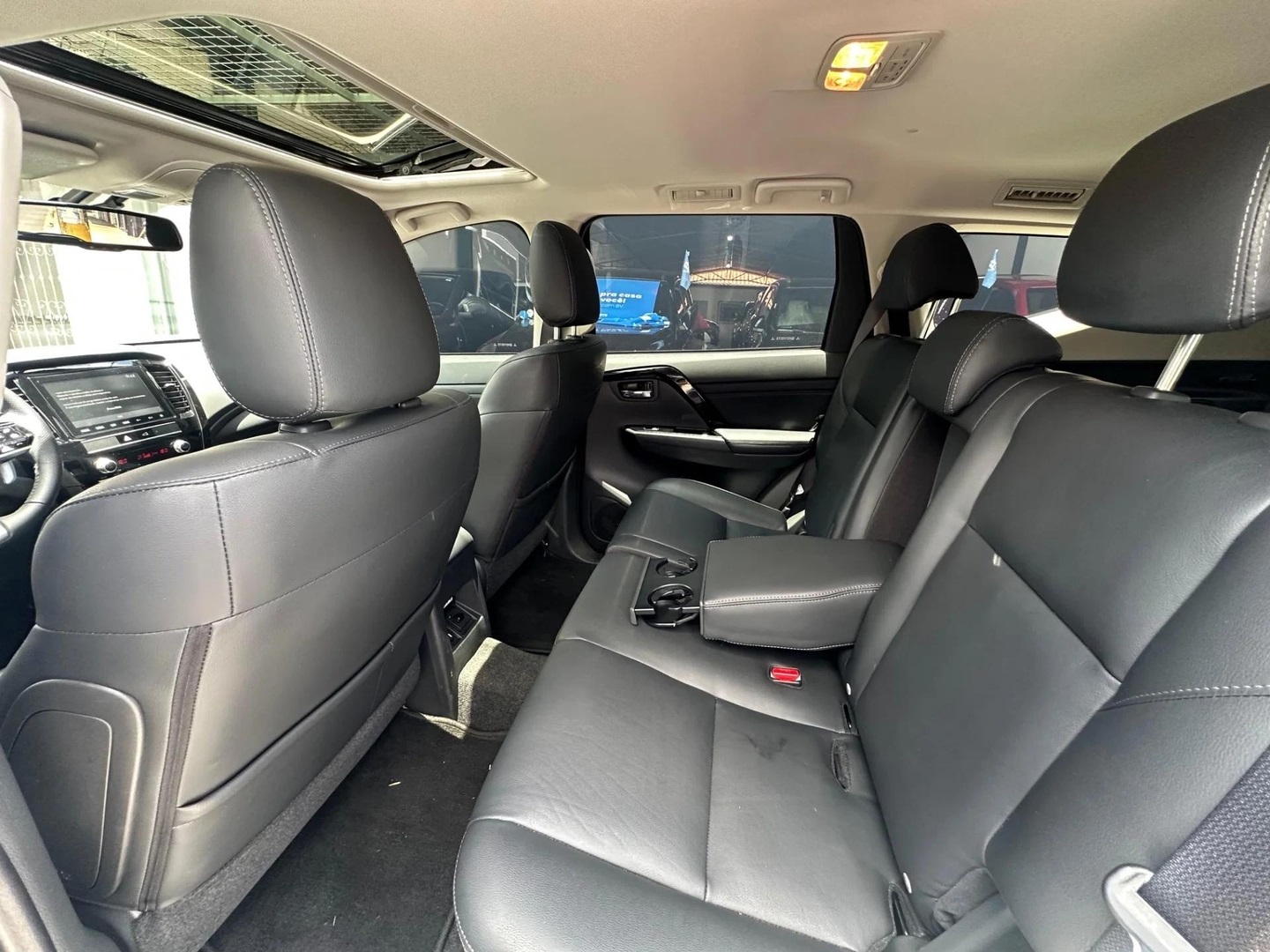 MITSUBISHI PAJERO SPORT2.4 16V MIVEC TURBO DIESEL LEGEND BLACK AWD AUTOMÁTICO 2025