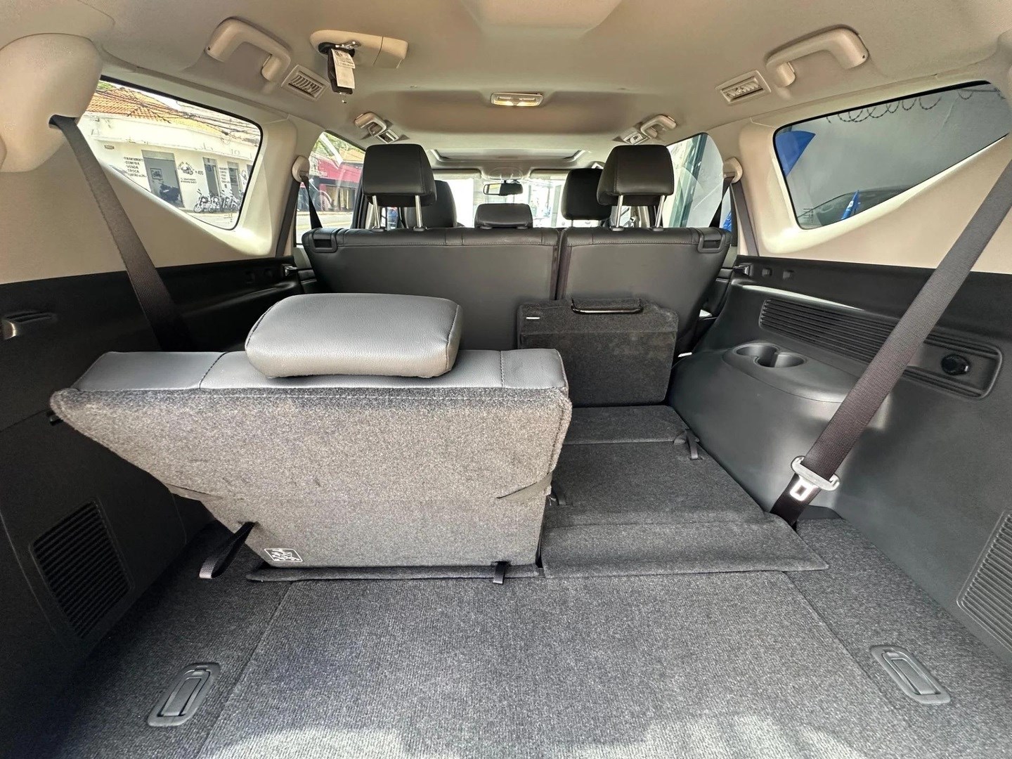 MITSUBISHI PAJERO SPORT2.4 16V MIVEC TURBO DIESEL LEGEND BLACK AWD AUTOMÁTICO 2025