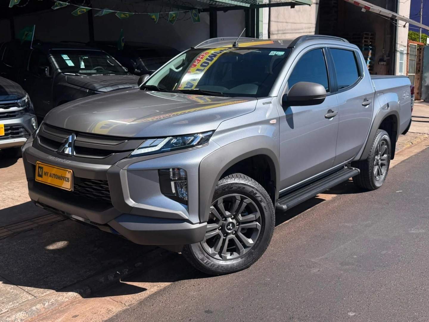 MITSUBISHI L200 TRITON2.4 16V TURBO DIESEL SPORT OUTDOOR PLUS CD 4P 4X4 AUTOMÁTICO 2025
