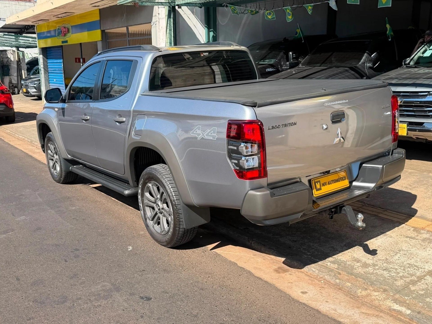 MITSUBISHI L200 TRITON2.4 16V TURBO DIESEL SPORT OUTDOOR PLUS CD 4P 4X4 AUTOMÁTICO 2025